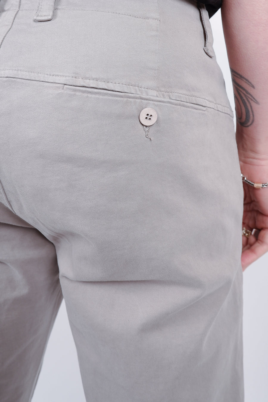 Buy the Transit Cotton Stretch Regular Fit Chinos in Taupe at Intro. Spend £50 for free UK delivery. Official stockists. We ship worldwide.