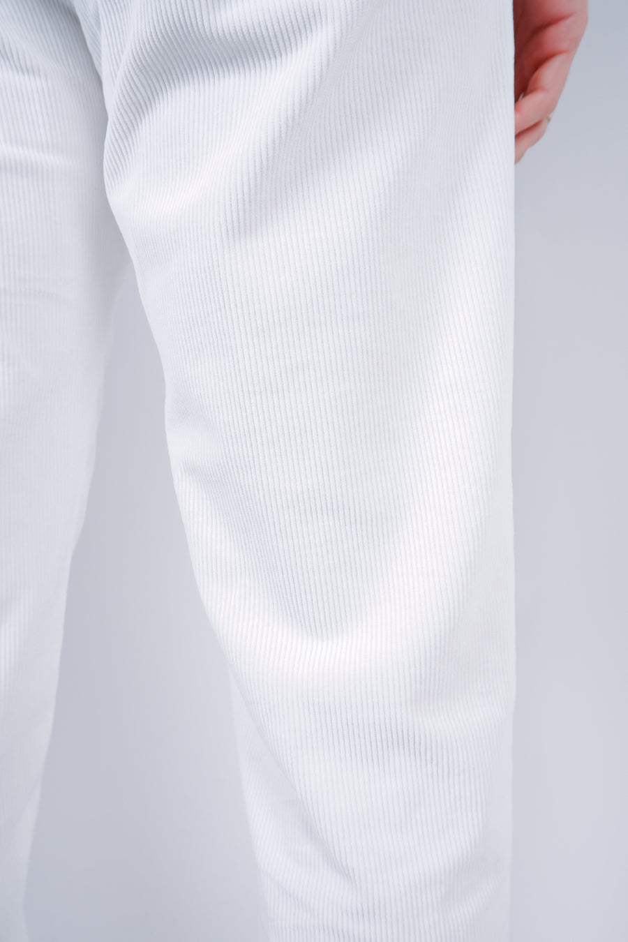 Buy the Briglia Italian Corduroy Trouser in White at Intro. Spend £50 for free UK delivery. Official stockists. We ship worldwide.