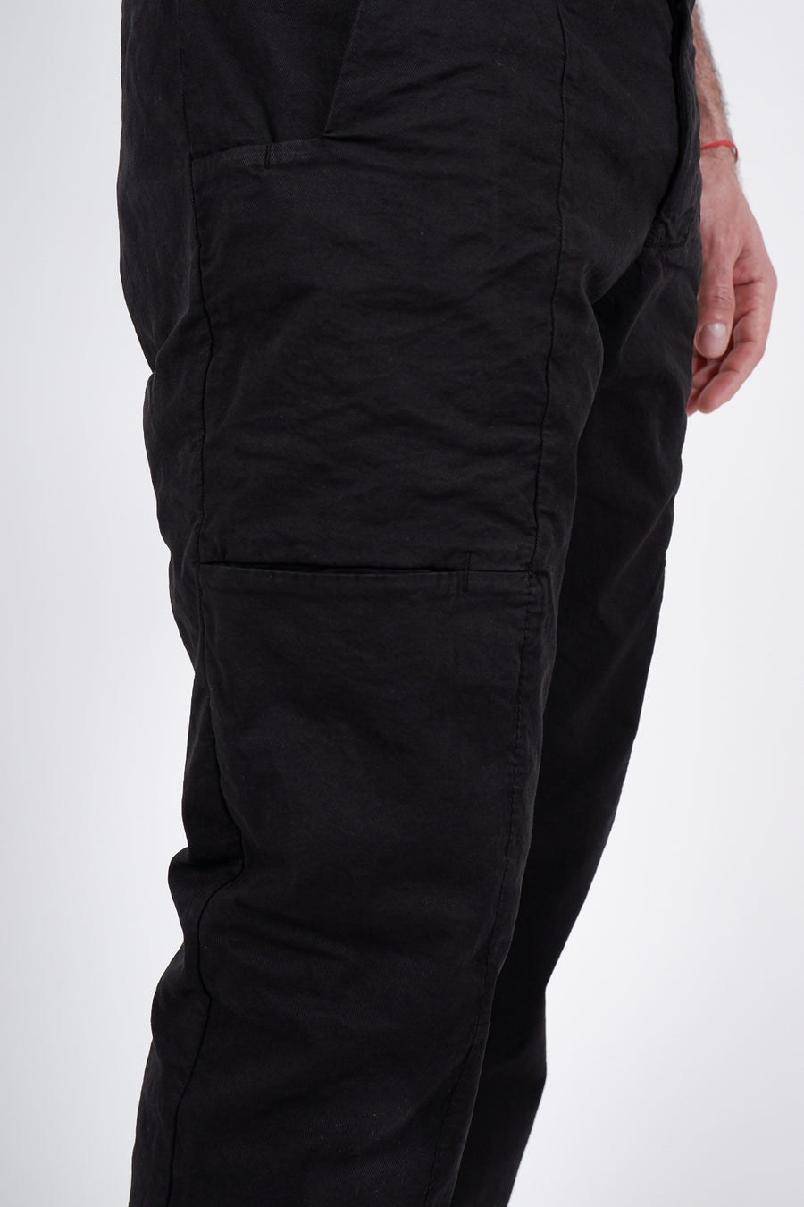 Buy the Transit Italian Cotton Slip Pocket Detail Chino in Black at Intro. Spend £50 for free UK delivery. Official stockists. We ship worldwide.