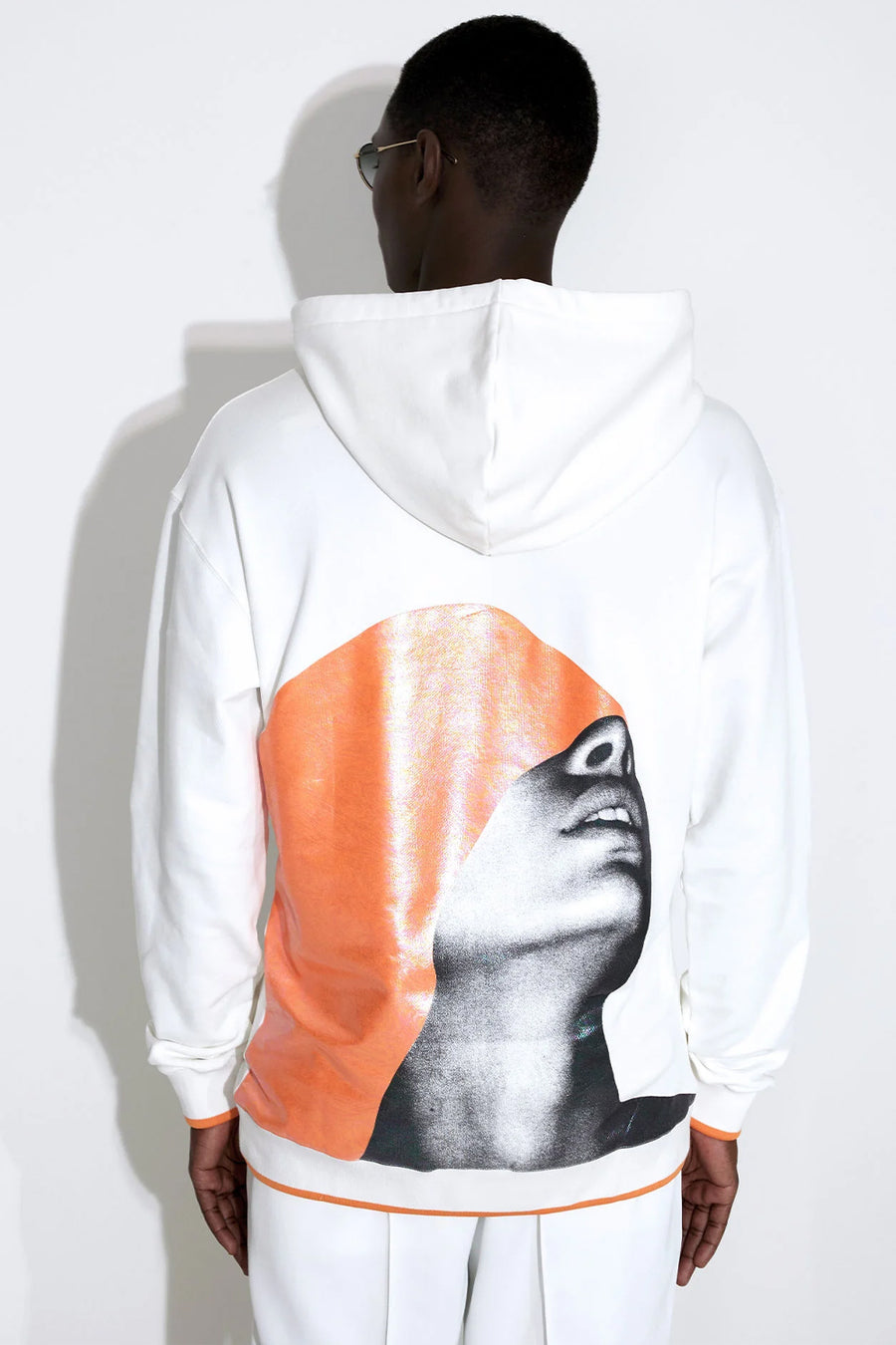 Buy the Limitato OR 2 Hoodie in White at Intro. Spend £50 for free UK delivery. Official stockists. We ship worldwide.