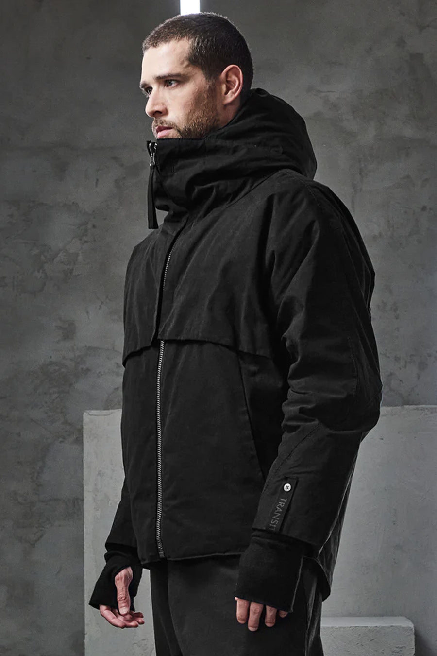 Buy the Transit Reversible Oversize Duck Down Jacket in Black at Intro. Spend £50 for free UK delivery. Official stockists. We ship worldwide.