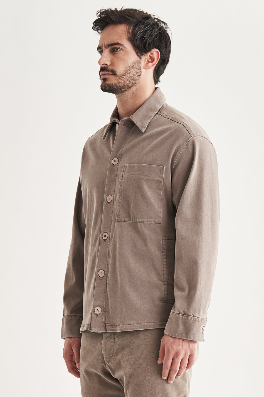 Buy the Transit Tencel/Modal Buttoned Overshirt in Beige at Intro. Spend £50 for free UK delivery. Official stockists. We ship worldwide.