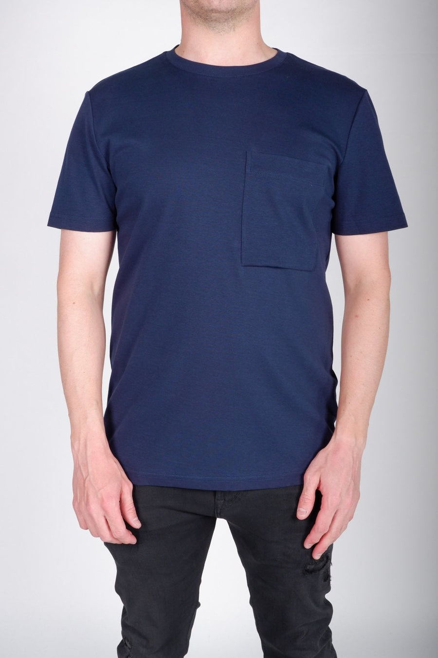 Buy the Antony Morato Front Pocket T-Shirt Navy at Intro. Spend £50 for free UK delivery. Official stockists. We ship worldwide.