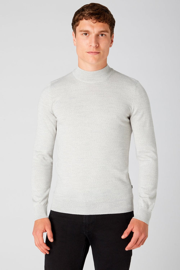 Buy the Remus Uomo 53889 Knitwear in Grey at Intro. Spend £50 for free UK delivery. Official stockists. We ship worldwide.