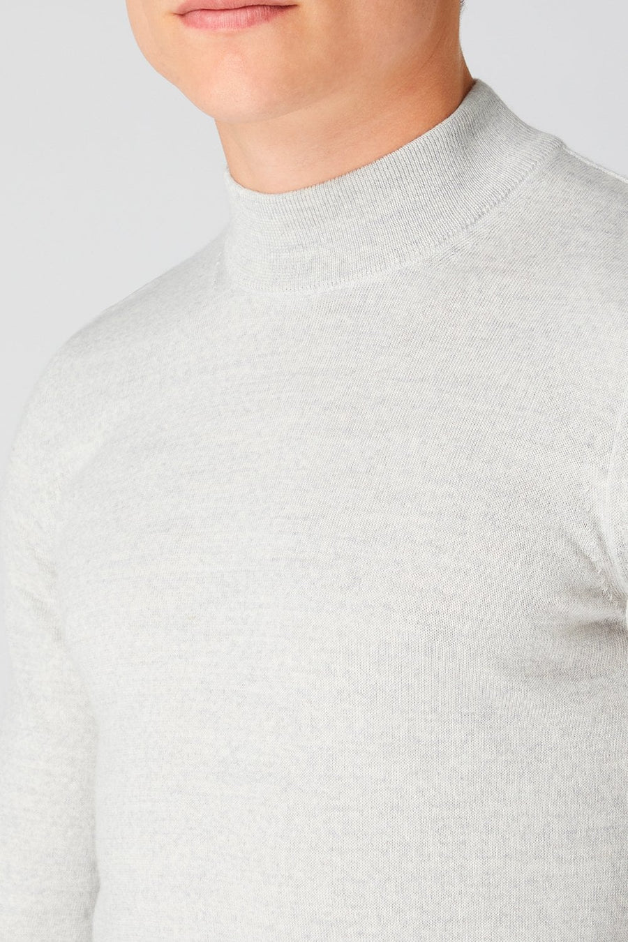 Buy the Remus Uomo 53889 Knitwear in Grey at Intro. Spend £50 for free UK delivery. Official stockists. We ship worldwide.