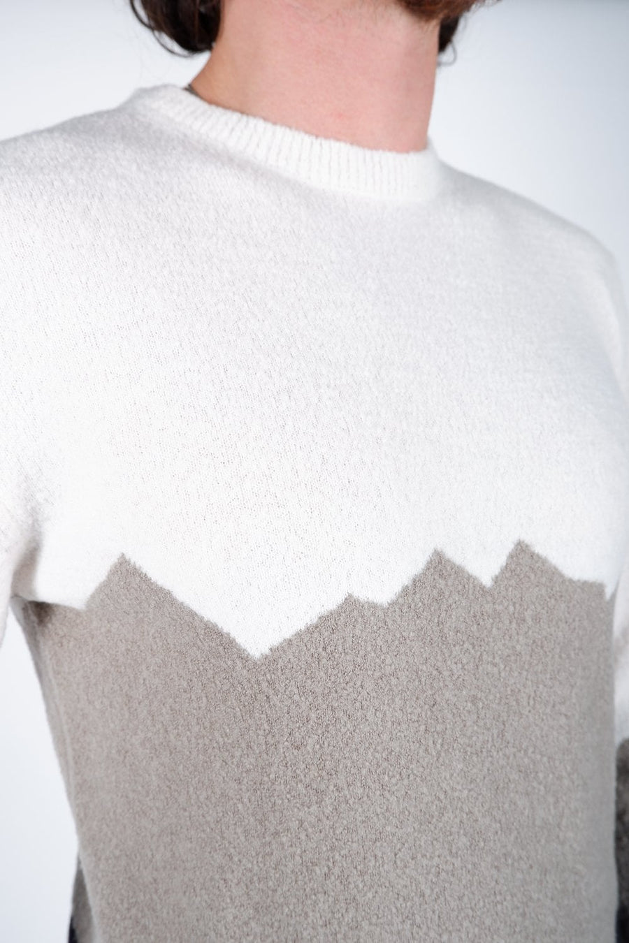 Buy the Daniele Fiesoli Peak Design Knitted Jumper in White/Black at Intro. Spend £50 for free UK delivery. Official stockists. We ship worldwide.