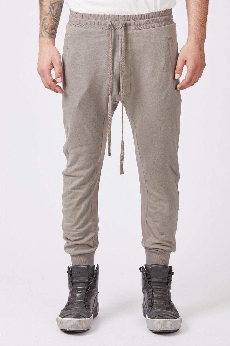 Buy the Thom Krom M ST 317 Sweatpants in Ash at Intro. Spend £50 for free UK delivery. Official stockists. We ship worldwide.