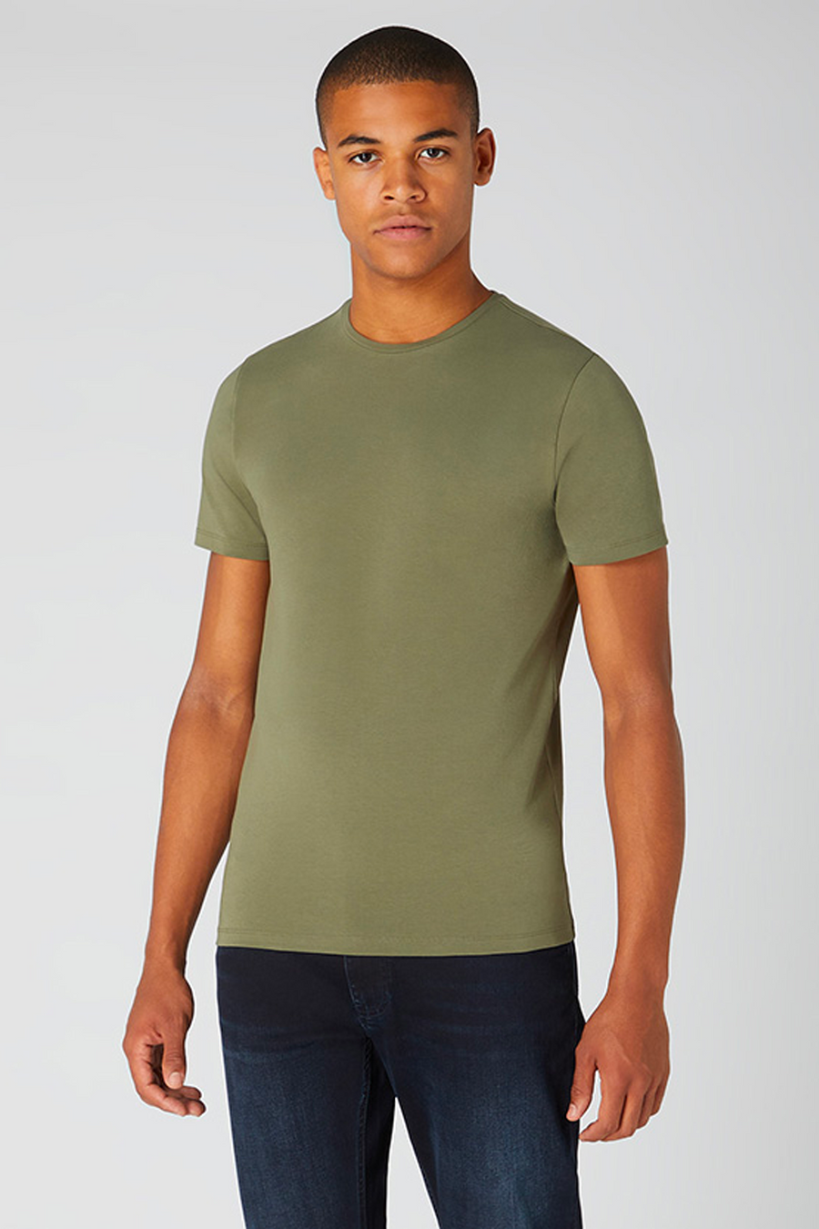 Buy the Remus Uomo Basic Round Neck T-Shirt Olive at Intro. Spend £50 for free UK delivery. Official stockists. We ship worldwide.