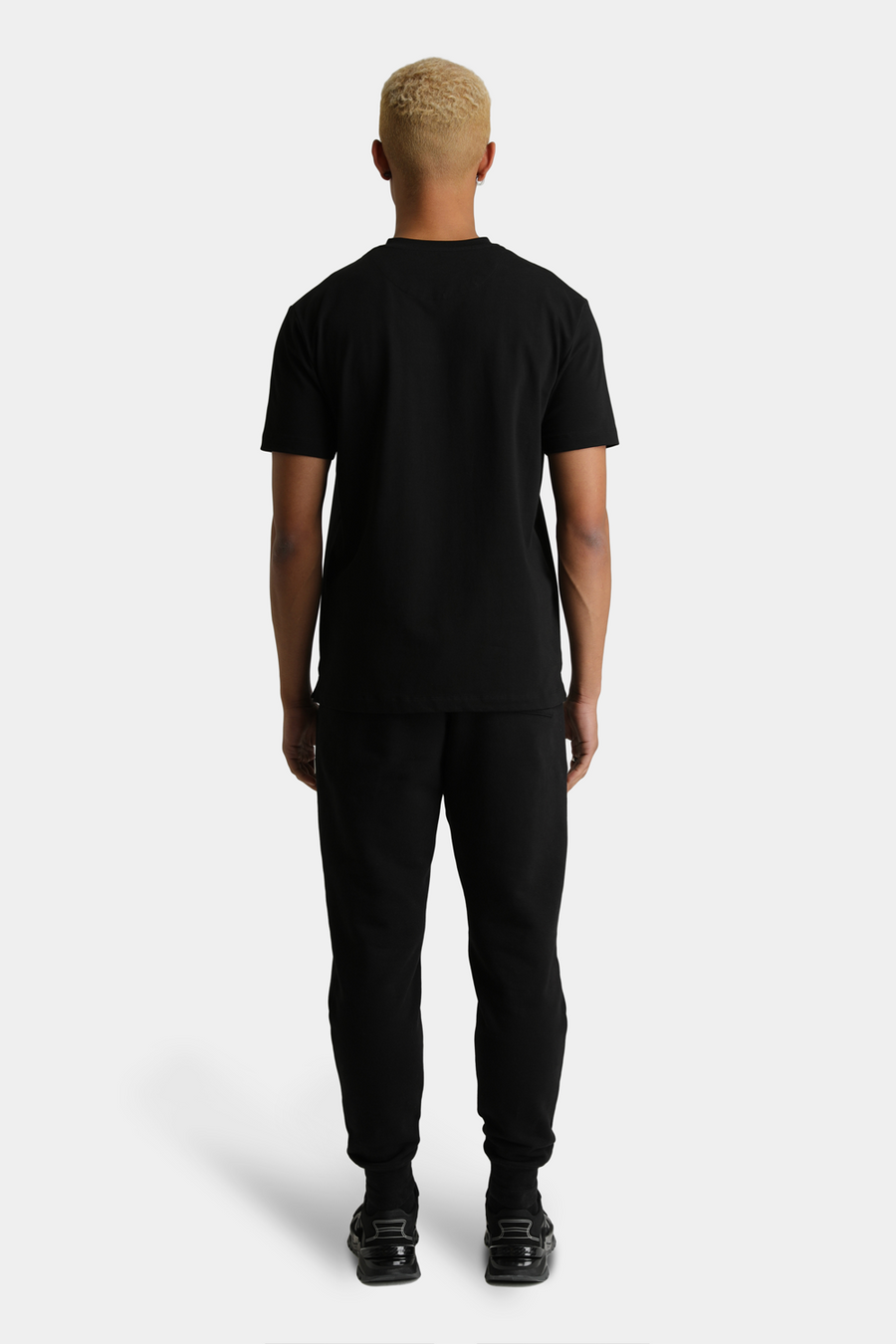 Buy the Android Homme Blur Script T-Shirt in Black at Intro. Spend £50 for free UK delivery. Official stockists. We ship worldwide.