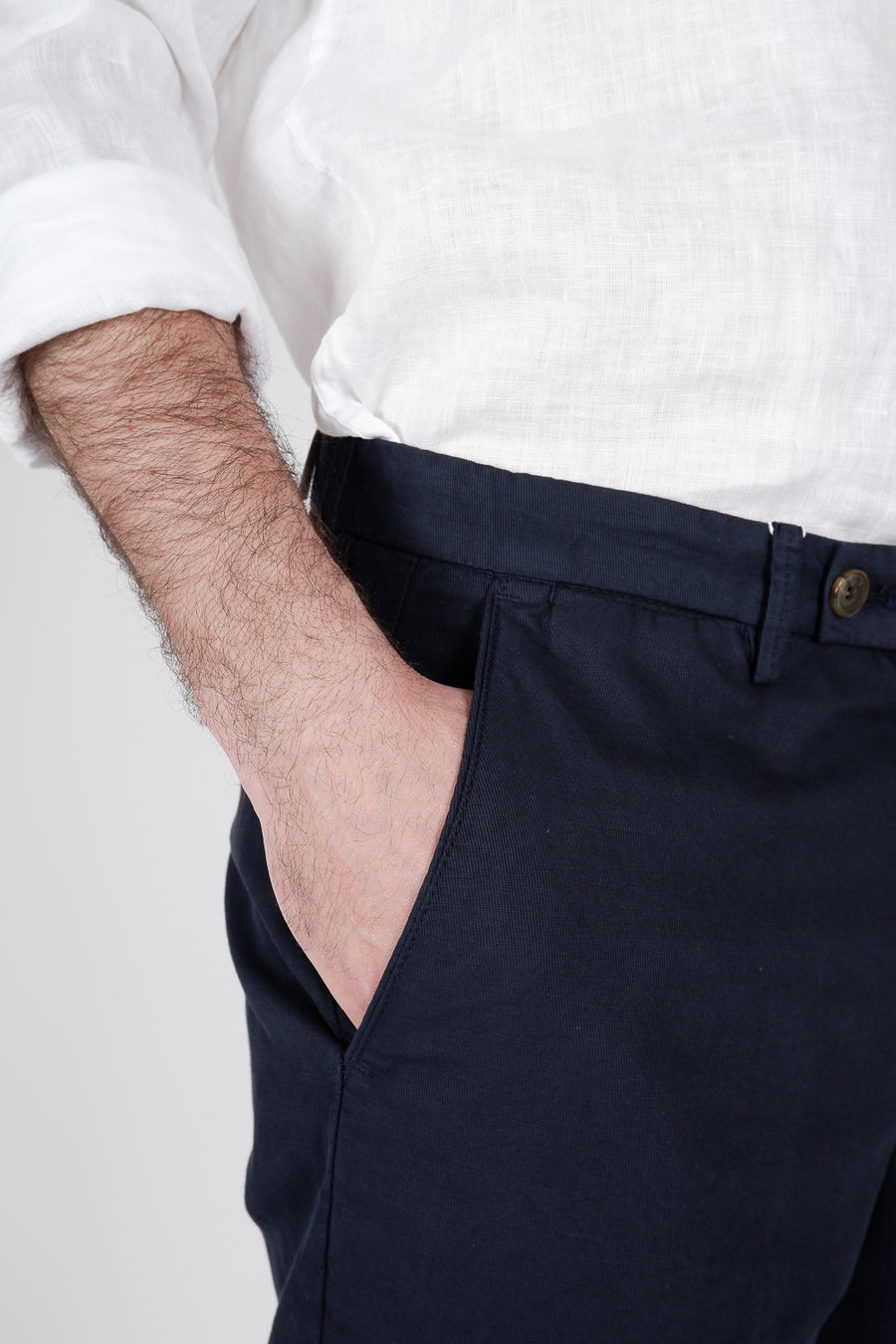 Buy the Briglia Italian Cotton Chino Shorts in Navy at Intro. Spend £100 for free UK delivery. Official stockists. We ship worldwide.