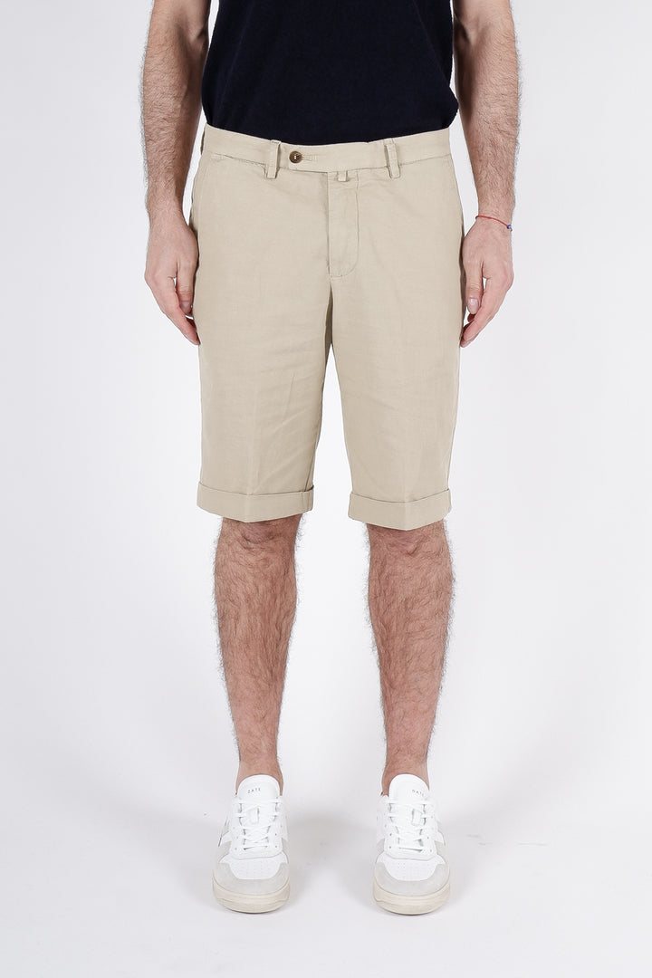 Buy the Briglia Italian Cotton Chino Shorts in Beige at Intro. Spend £100 for free UK delivery. Official stockists. We ship worldwide.
