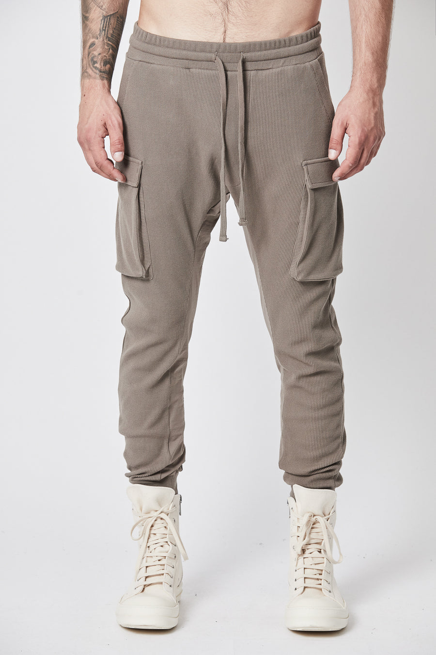 Buy the Thom Krom M ST 384 Sweatpants in Fossil at Intro. Spend £50 for free UK delivery. Official stockists. We ship worldwide.
