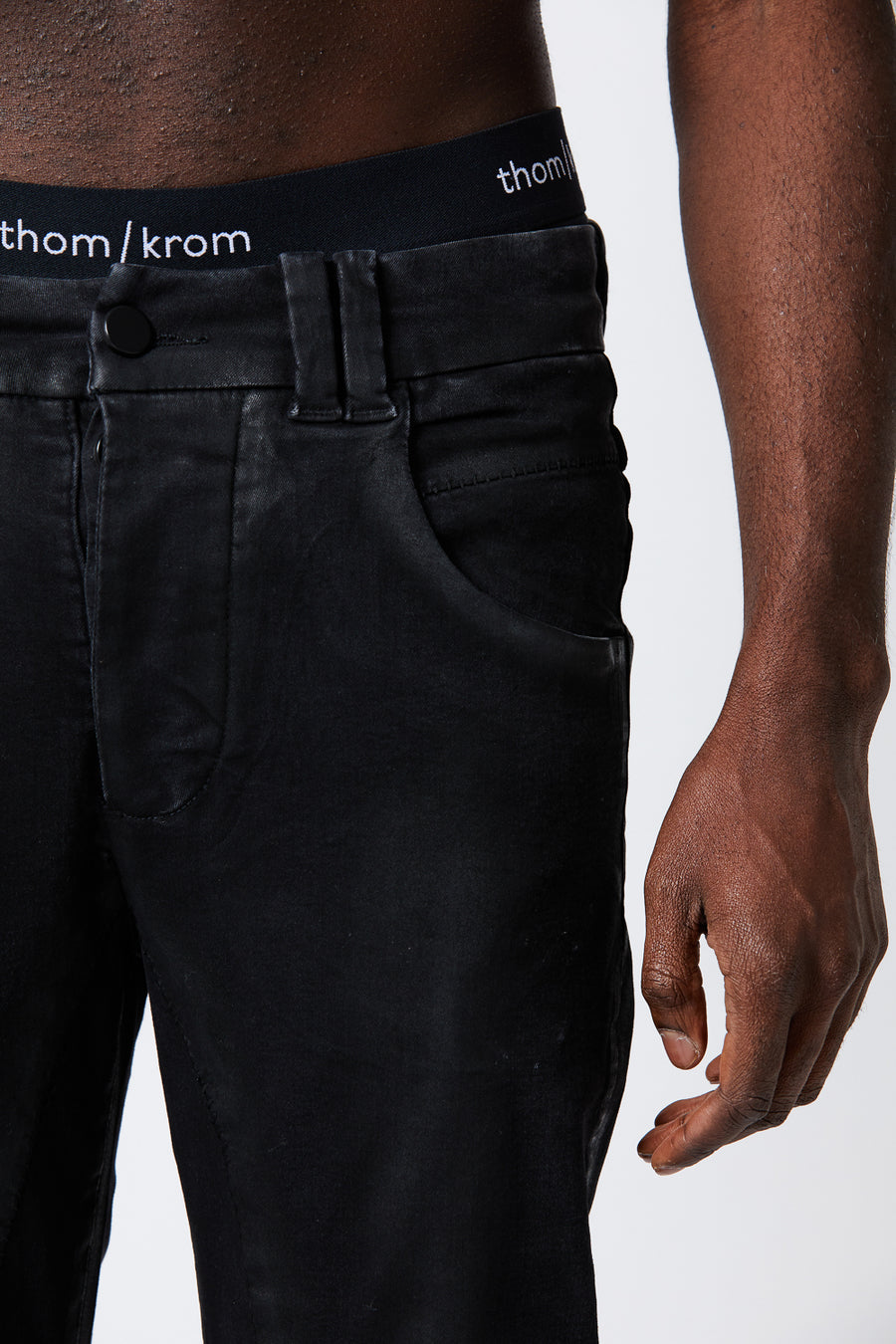 Buy the Thom Krom M T 75 Jeans Black Coated at Intro. Spend £50 for free UK delivery. Official stockists. We ship worldwide.