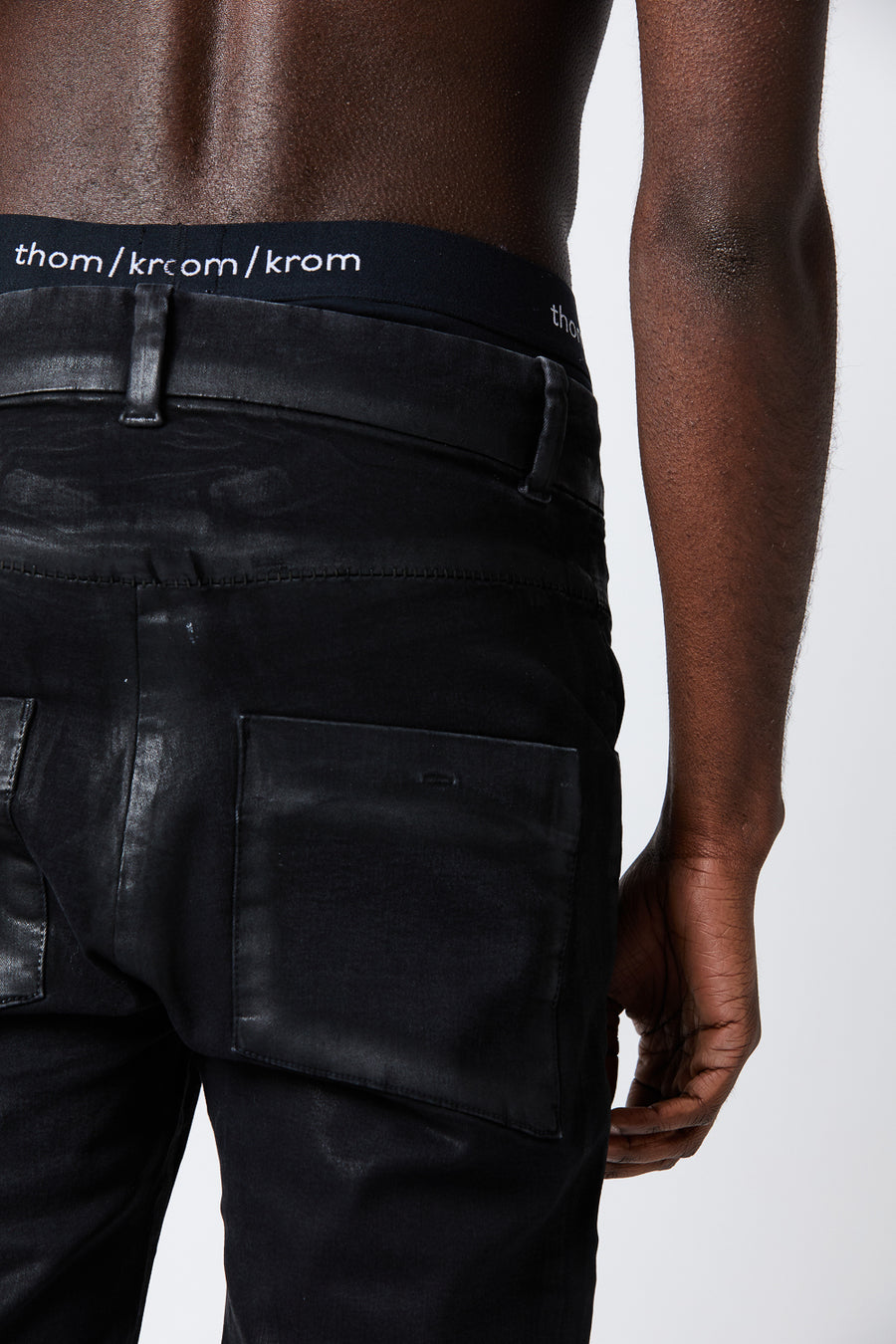 Buy the Thom Krom M T 75 Jeans Black Coated at Intro. Spend £50 for free UK delivery. Official stockists. We ship worldwide.