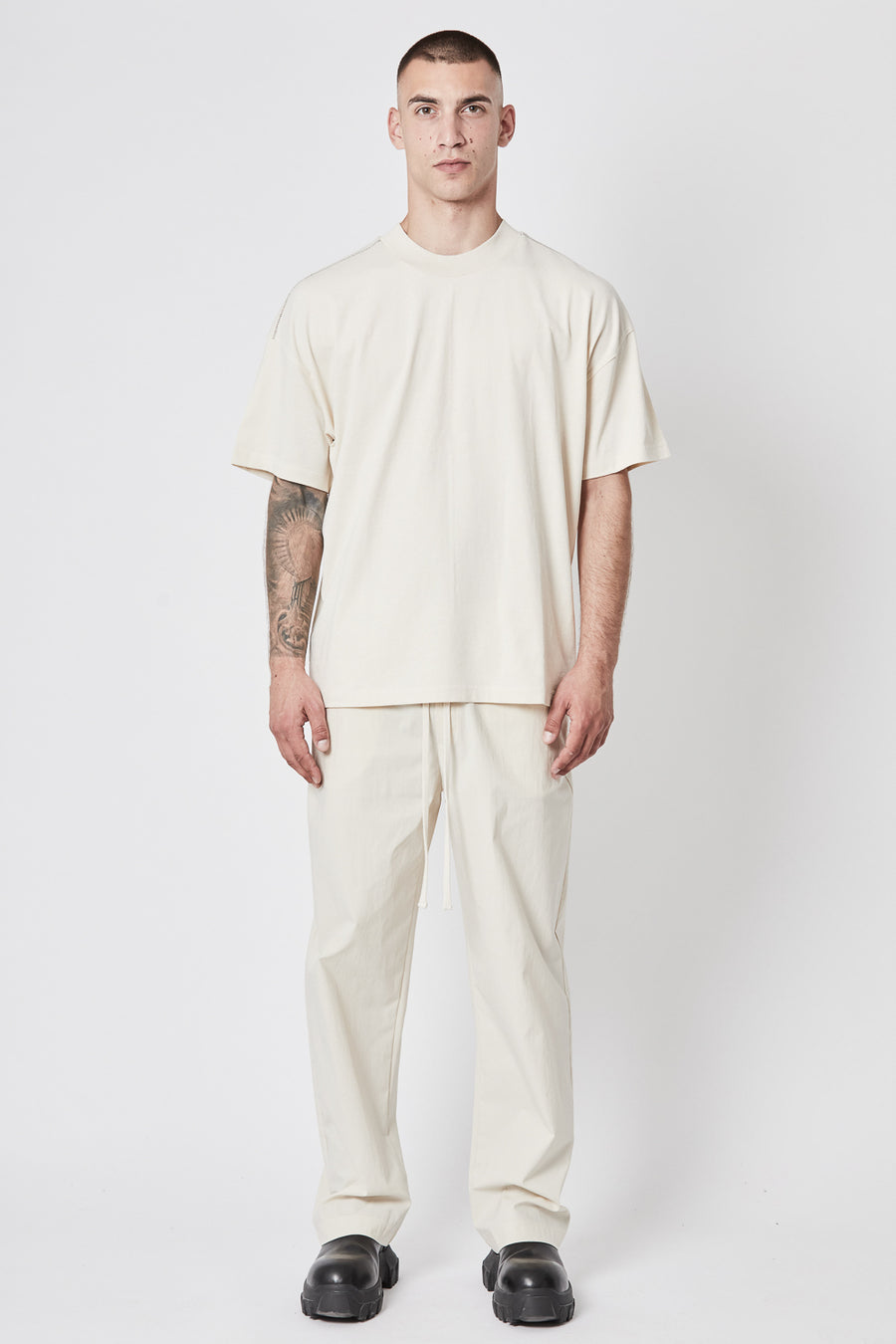 Buy the Thom Krom M TS 717 T-Shirt in Ivory at Intro. Spend £50 for free UK delivery. Official stockists. We ship worldwide.