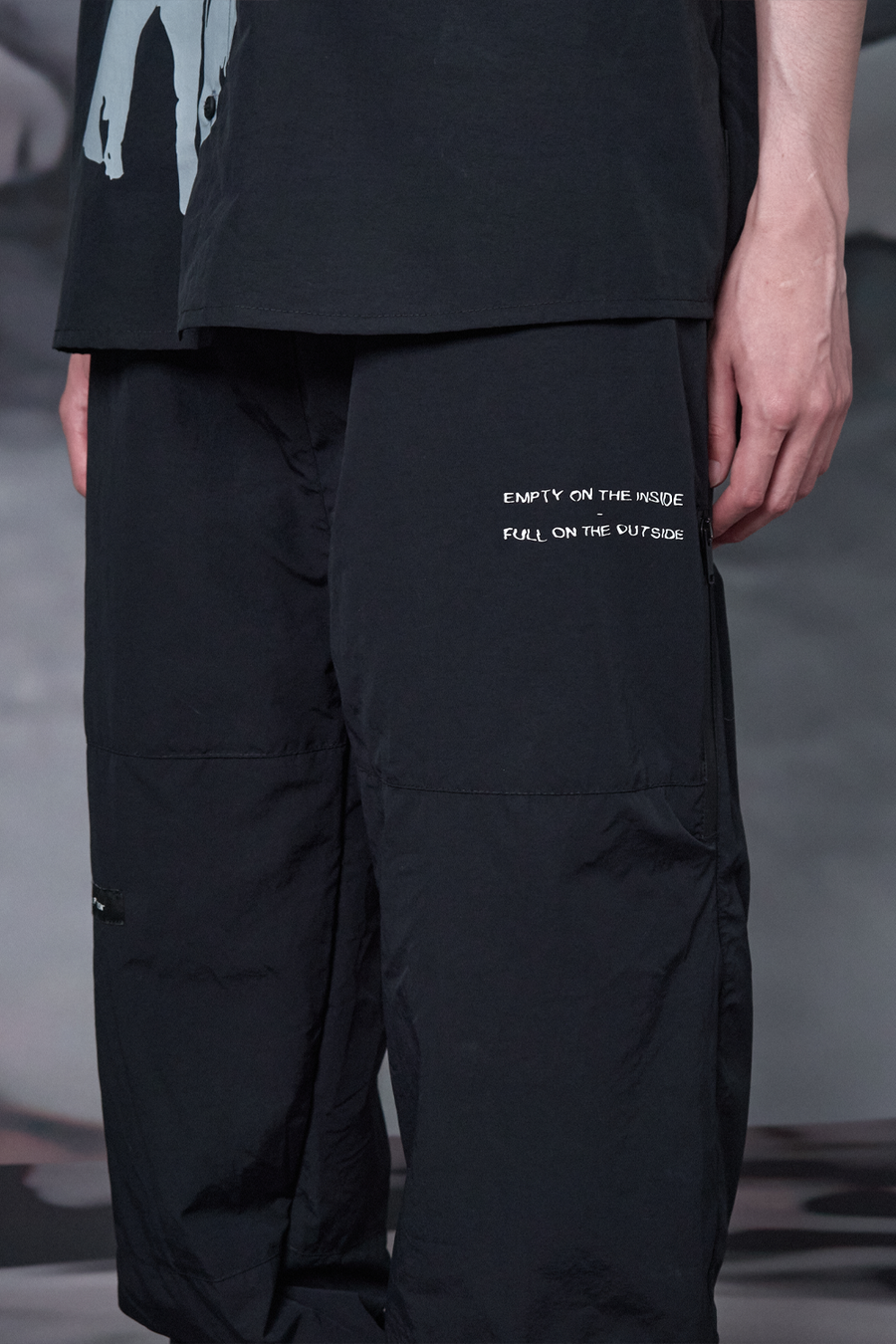 Buy the Iso Poetism Penon Base Pants W/ Elasticated Waist & Hems in Black at Intro. Spend £100 for free UK delivery. Official stockists. We ship worldwide.