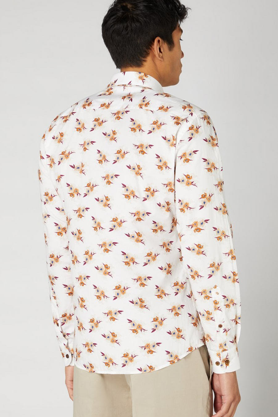 Buy the Remus Uomo Small Flower L/S Shirt White at Intro. Spend £50 for free UK delivery. Official stockists. We ship worldwide.